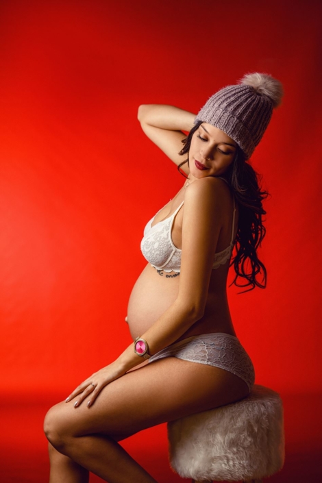 Foto embarazada color rojo