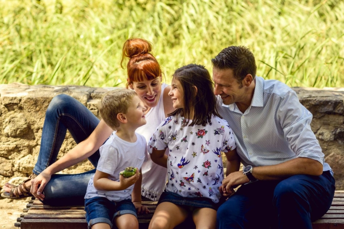 Fotos de familia en estudio - Toledo ⭐ Sesión de Fotografía familiar y niños